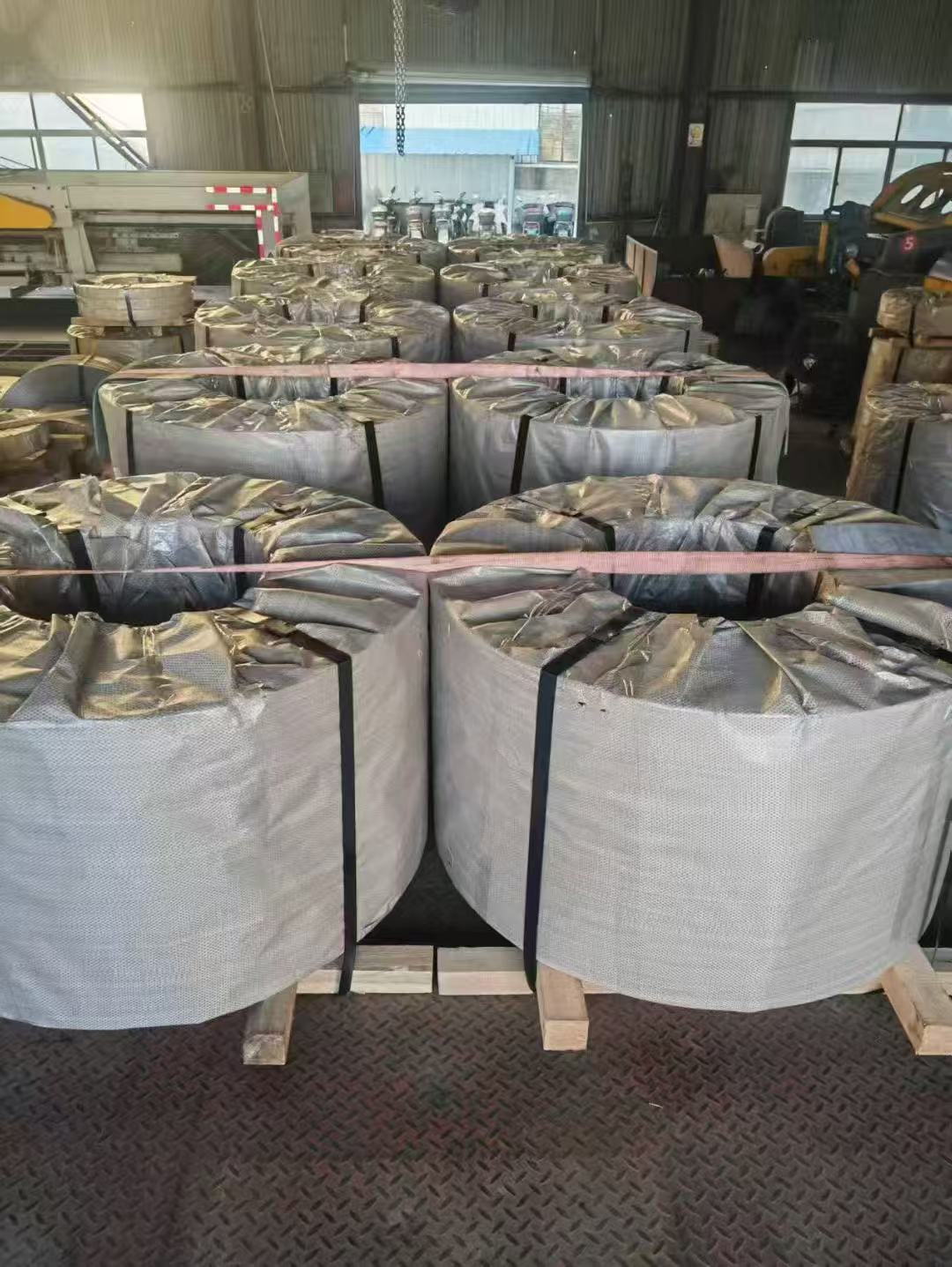 酸洗條料成品發(fā)貨